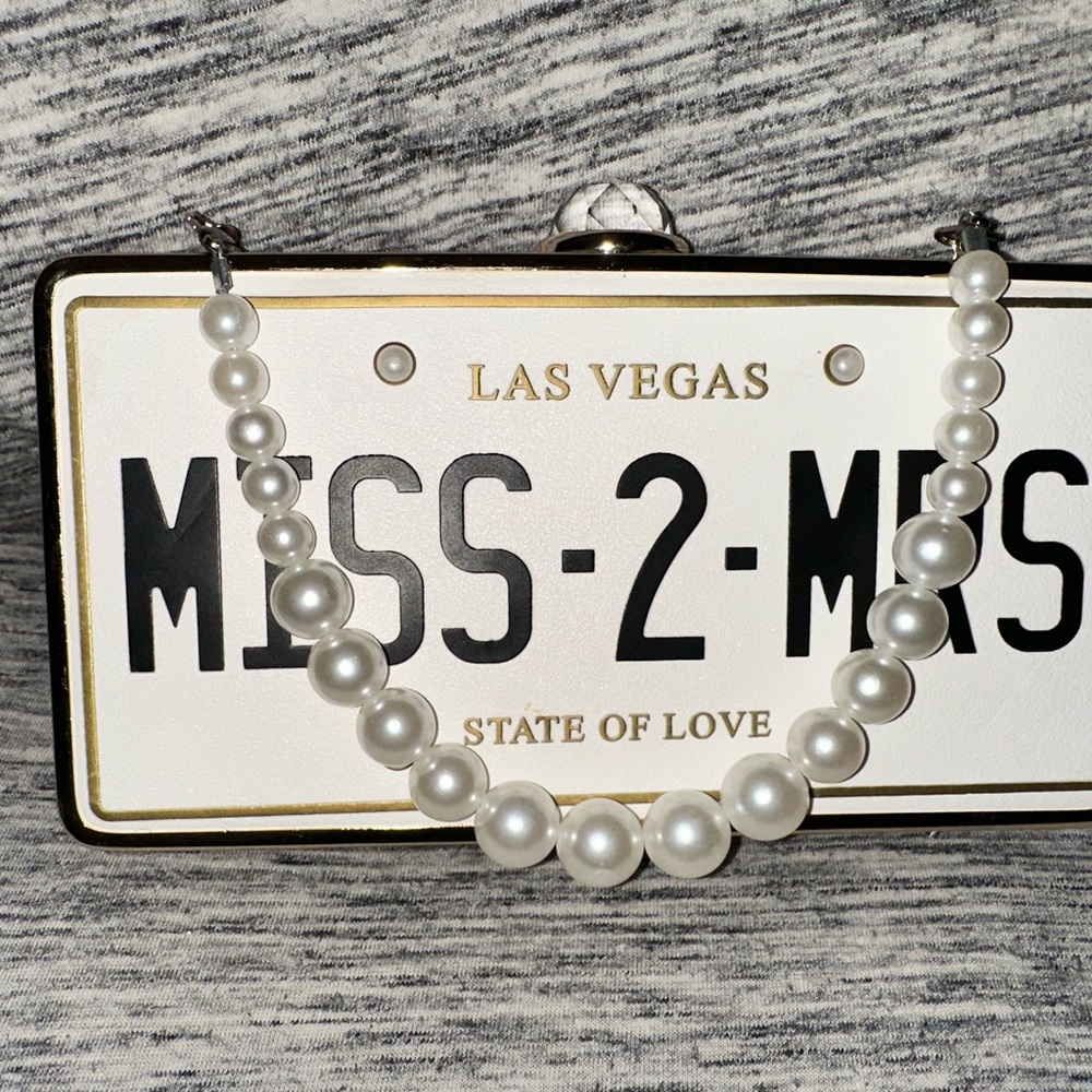 Miss-2-Mrs Clutch Las Vegas Aldo
